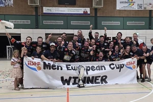 Die Rhein-Main Patriots gewinnen erstmals den Skaterhockey-Europapokal.